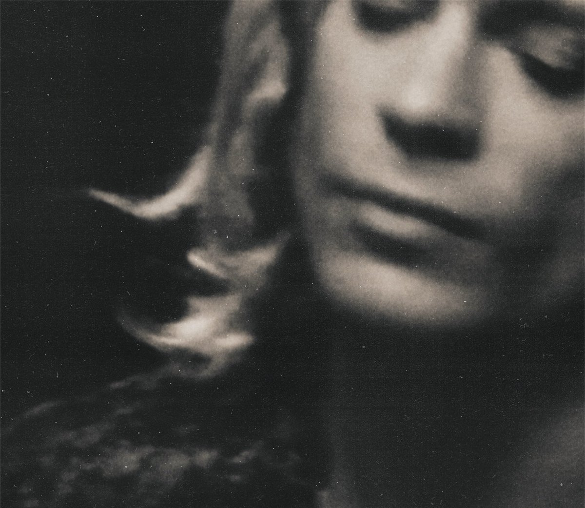 • isi ♱ tweet media