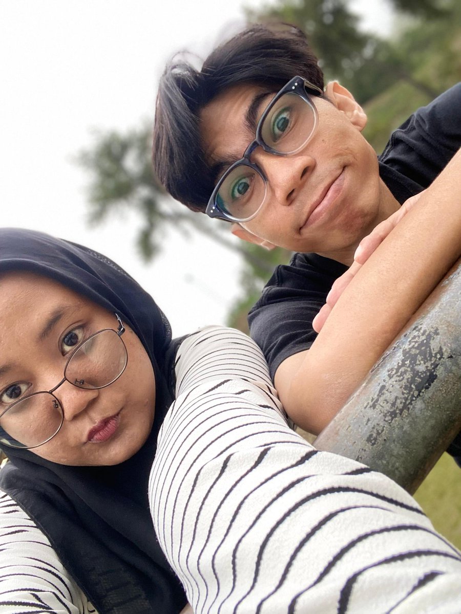 halfmastorydn's tweet photo. Halo ini namanya Matan Timali. Saya pergi sore hari bersama akbar dan membuat kenangan baru disana https://t.co/kRI8ZU9A55