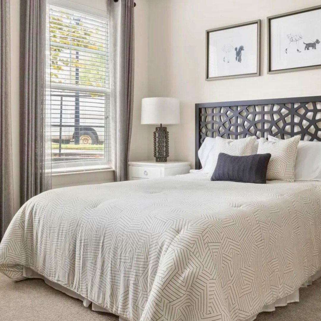 Experience relaxed, elevated living in #CharlotteNC! ✨

Find the perfect blend of comfort, convenience, and community at #CityParkViewApartments. Enjoy thoughtful details like dry cleaning services and a warm, neighborly atmosphere.

Become a resident: heyor.ca/NQnzFa