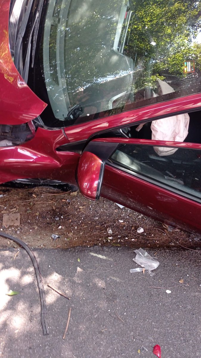 Display Noticias tweet media