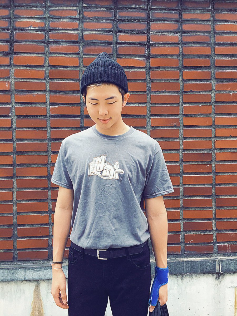 hourly namjoon bot tweet media