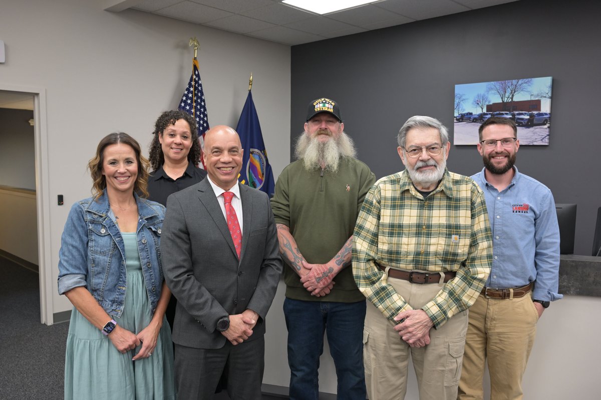 Lansing Kansas tweet media