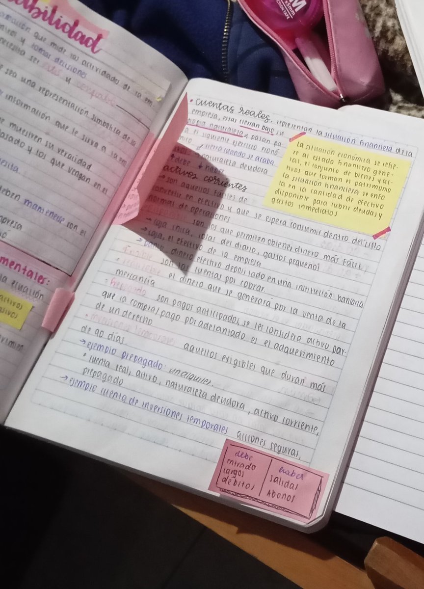 Val ᡣ𐭩 tweet media