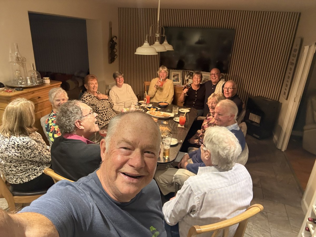 bagshaw2112's tweet image. Kudos to every bartender in the world. Making cocktails is not an easy job believe me 😆😆😆#cocktails