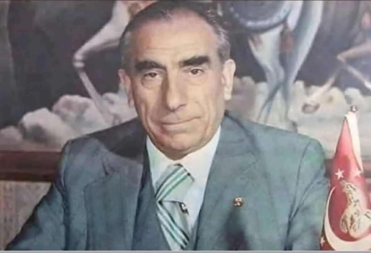 BasarMesrure's tweet photo. "Bizim Türk Milliyetçileri olarak davamız, 
Türk Milleti'nin varlığını yüceltmek ve ebediyyen devam ettirmek davasıdır.
Bu davanın üstünde başka bir fikir ve başka bir dava olamaz."

Saygıyla rahmetle anıyorum ruhun şad olsun. https://t.co/ILPMtfoNe3