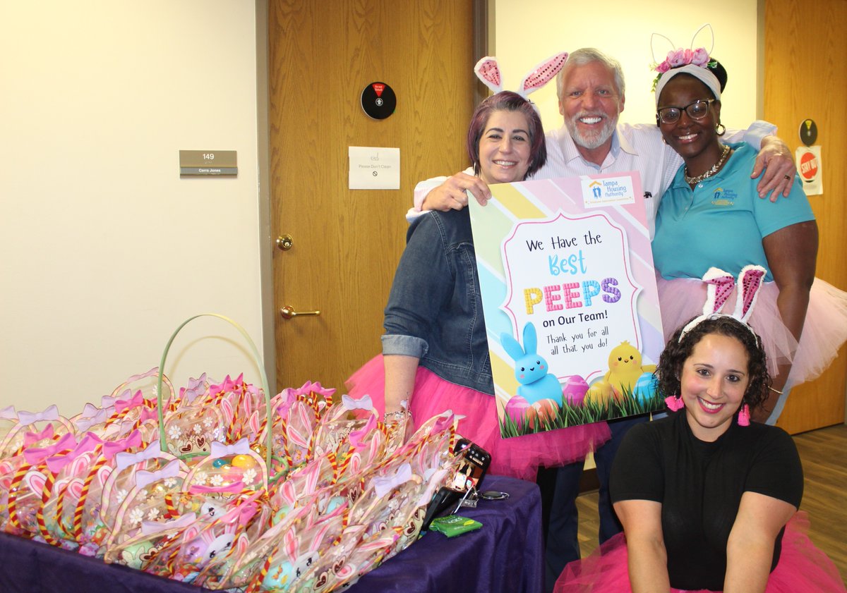 tampahaorg's tweet image. Our directors had an egg-stra special time celebrating the Easter holiday!  Huge smiles all around as our Employee Appreciation Committee hopped by, serving as festive Easter bunnies and spreading joy throughout the day. 

#WorkplaceFun #HolidayJoy #WorkplaceCulture #THAStrong