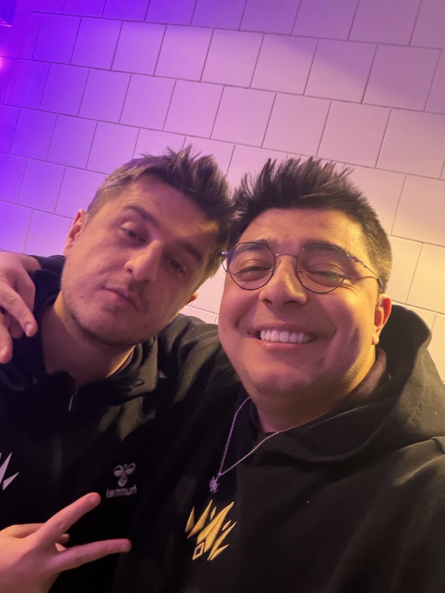 BBL Rosé tweet media