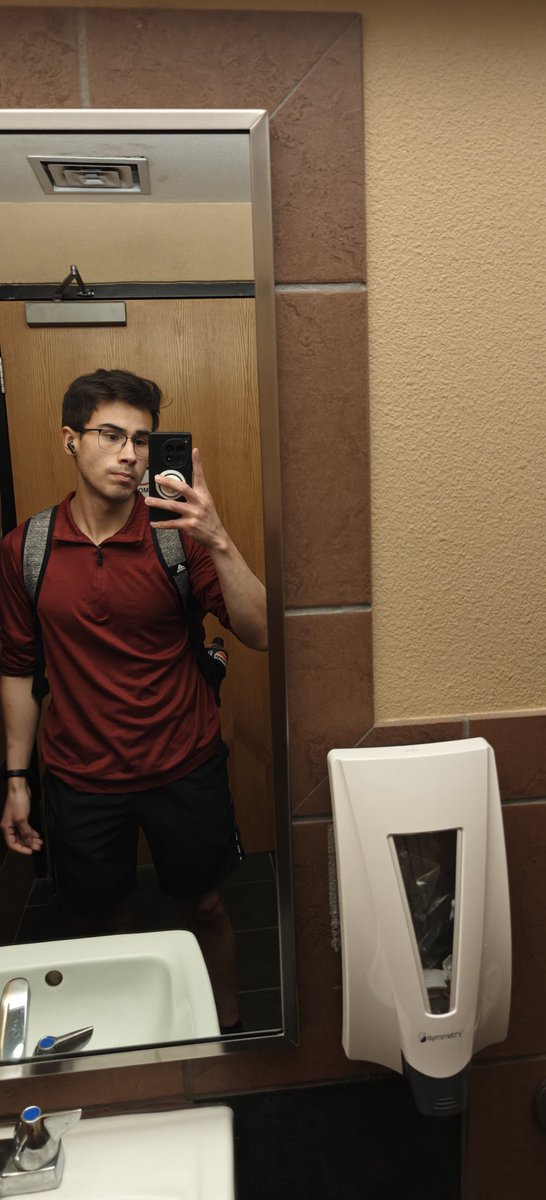 inconspicuous tweet media