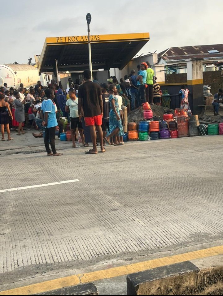 pandemic tweet media