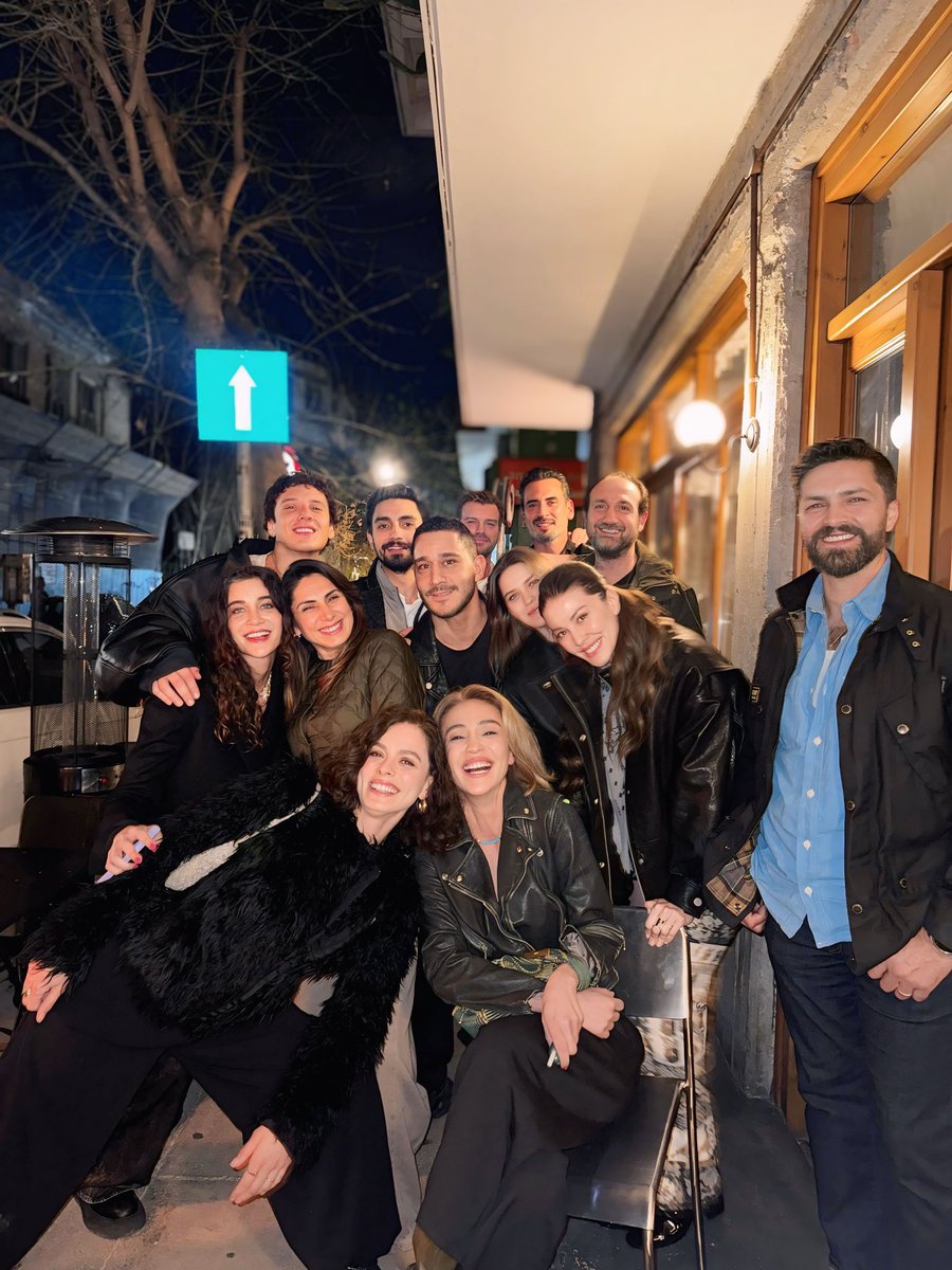 Kıvanç Tatlıtuğ Fans tweet media