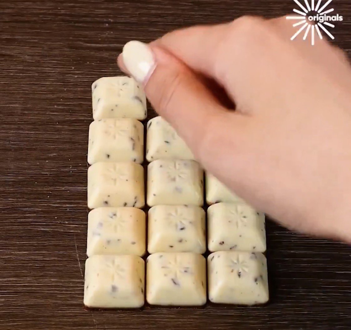 Kitchen Cat tweet media