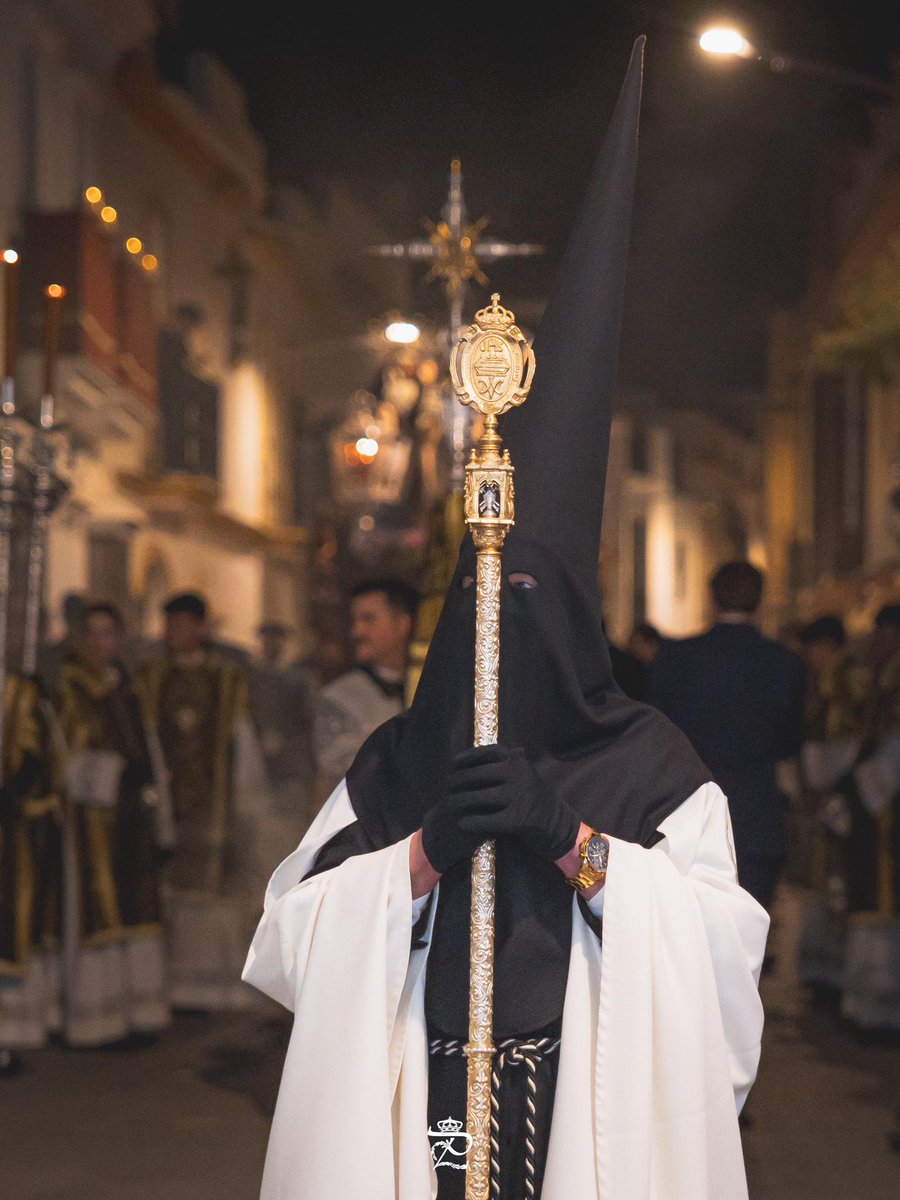 BpresentacionAP's tweet photo. Este año la @RHSantoEntierro celebra su Cincuentenario Fundacional. Medio siglo de la devoción de un pueblo. 

🎼 𝐒𝐚𝐧𝐠𝐫𝐞
🎼𝐌𝐚𝐝𝐫𝐞
🎼 𝐌𝐚𝐜𝐚𝐫𝐞𝐧𝐚

📸 @Markitos84villa 

#PorSiemprePresentación https://t.co/jhPAZbxj3q