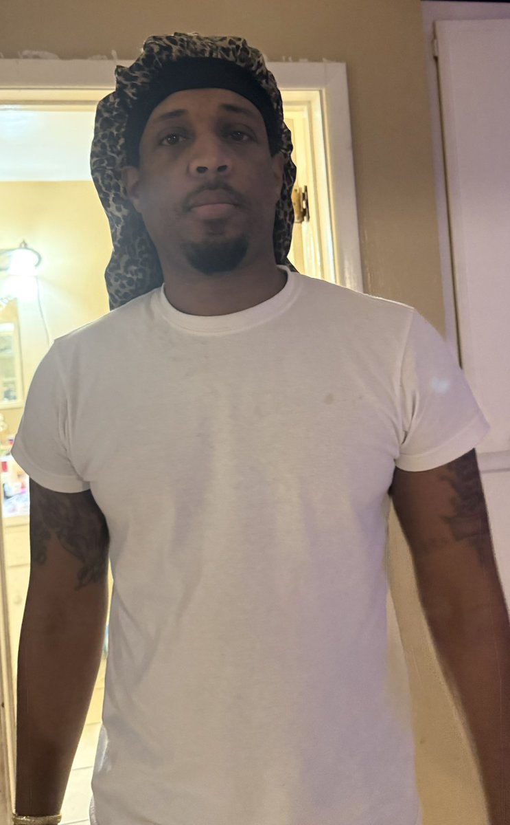 MsAmazing1991's tweet photo. Happy 39th birthday to my husband. My headache literally. My fourth child . I pray God gives him 39 more years and more. 👑🎂❤️🖤💕🎉🎊 https://t.co/7FRfNwLnYq