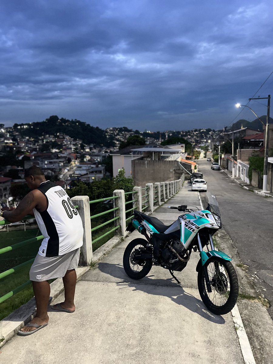 CriaDosPredios's tweet photo. Um dia foi sonho ❤️🅱️💭🚀 https://t.co/KPSI44509x