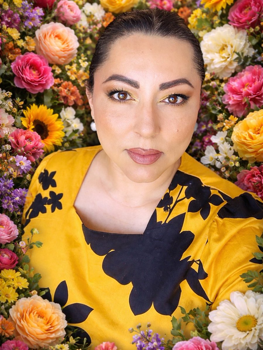 CHIPLE, CHULA Y CABRONA💛🐝 tweet media