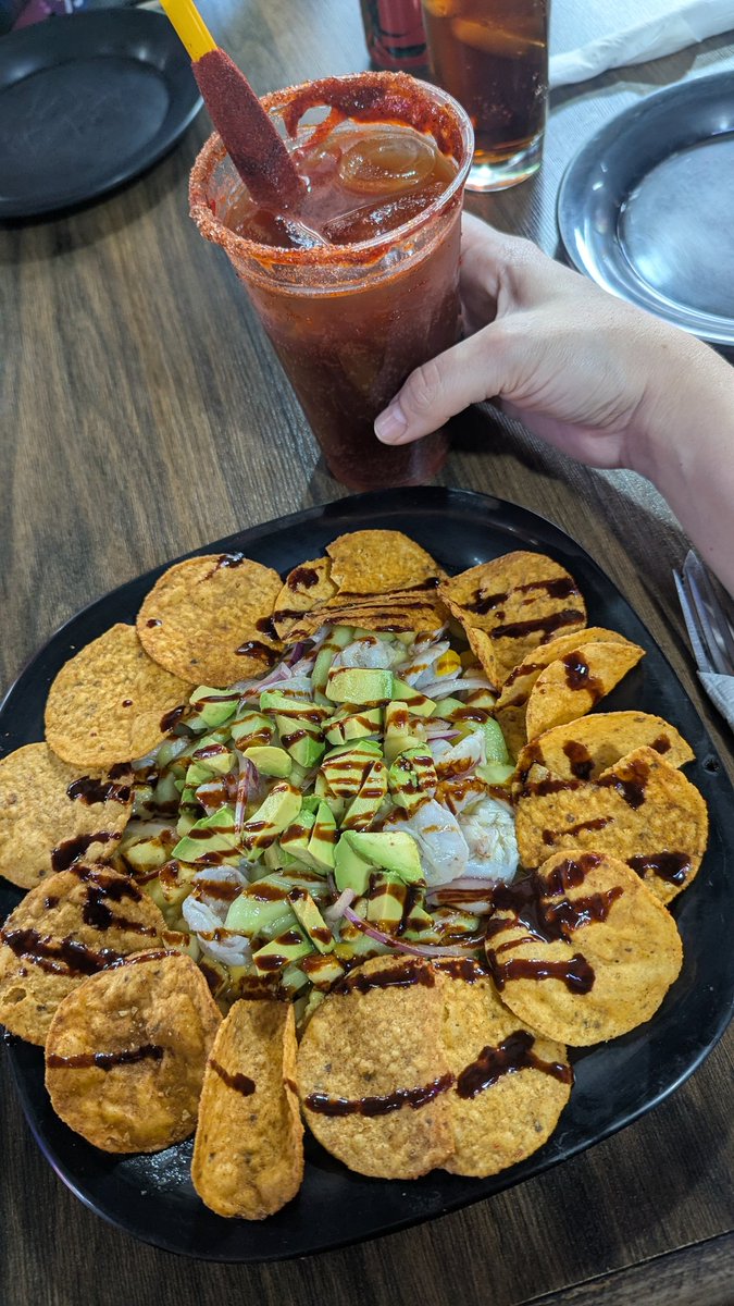 Señor, no soy digno de que entres en mi casa
Pero un aguachile tuyo bastará para sanarme