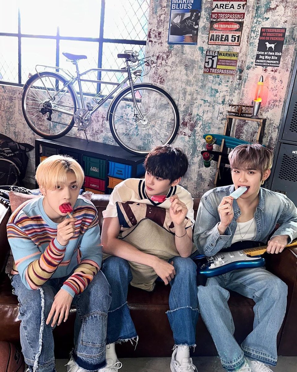 саша это я tweet media