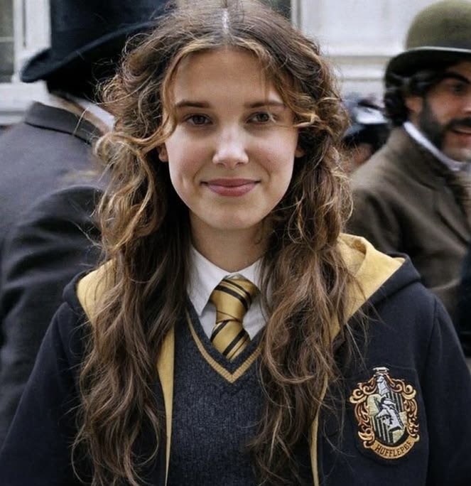 𝜗ৎ amortentia, au #mileven 

Uma pegadinha dos meninos acaba indo longe demais. A poção amortentia que Jane Hopper havia feito para sua paixão secreta acaba parando nas mãos de Mike Wheeler, seu melhor amigo.