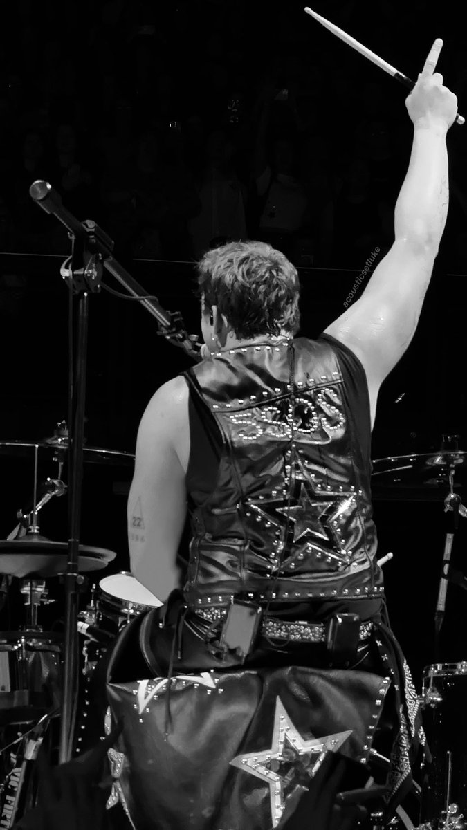 B •64• ੈ✧̣̇˳·˖✶ tweet media