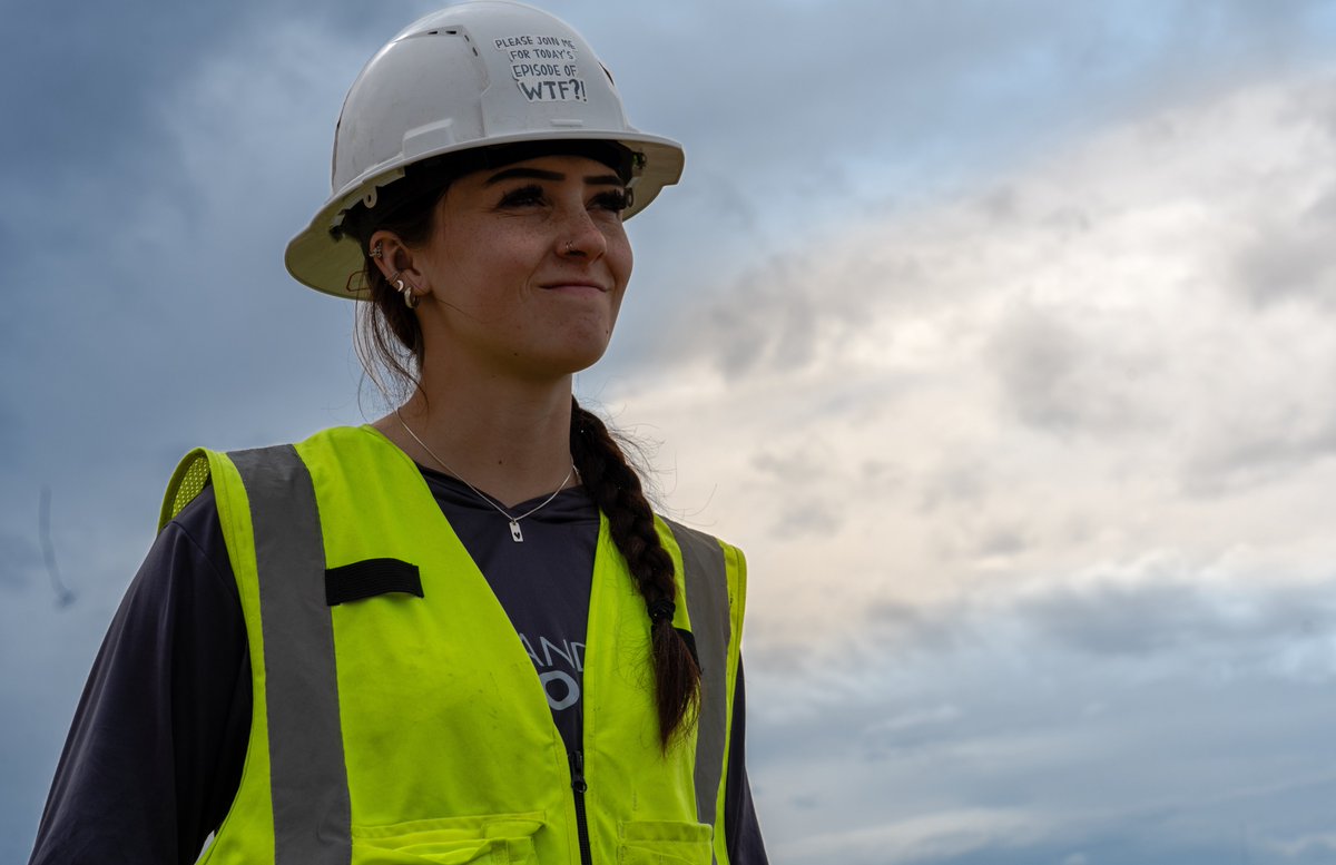 sandboxsolar's tweet image. Today, we’re shouting out the incredible women on our installation crews! Diversity makes our team stronger, smarter, and faster. It’s not just about "women in solar." It’s about the best people for the job. Period.

#WomenInSolar #Tradeswomen #SolarInstaller