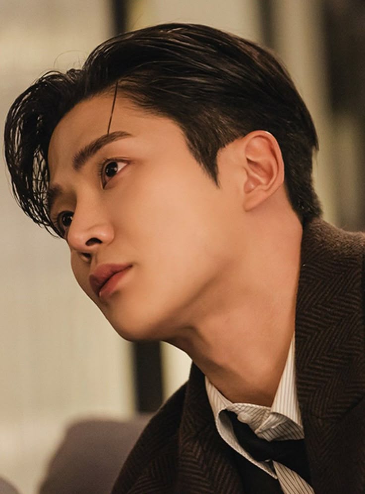 D'387
Tô com tanta saudade dele, acho que vou assistir dwy de novo 🥹🥹