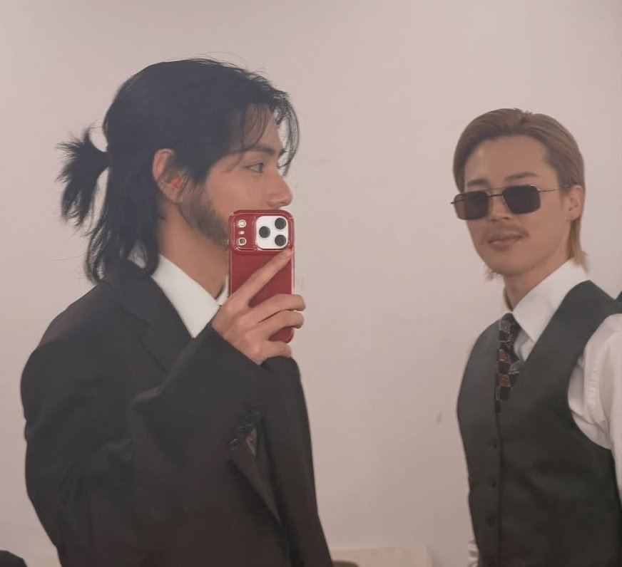 marce vai ver o bts 🤍 tweet media