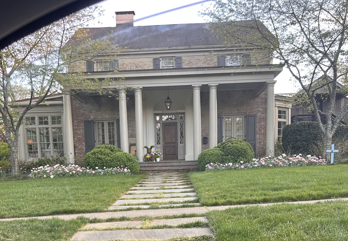 Helga Von Tippler tweet media