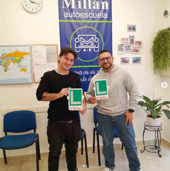 Millan_AE's tweet photo. DISFRUTANDO DE LA SEMANA SANTA ¡¡ FELICIDADEES MANUEL, ONELL Y JAVI !! 👏🏼👏🏼👏🏼🍀🍀🍀 https://t.co/13Mw5xPiyo