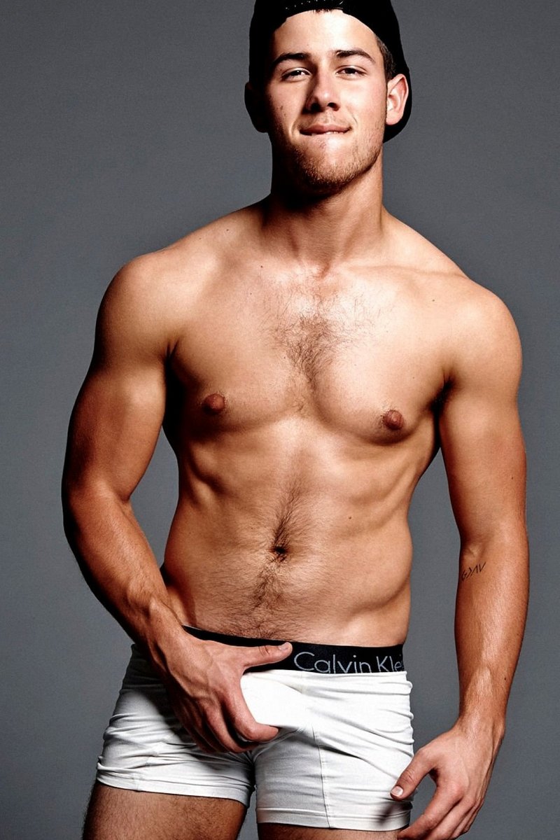 shirtless tweet media