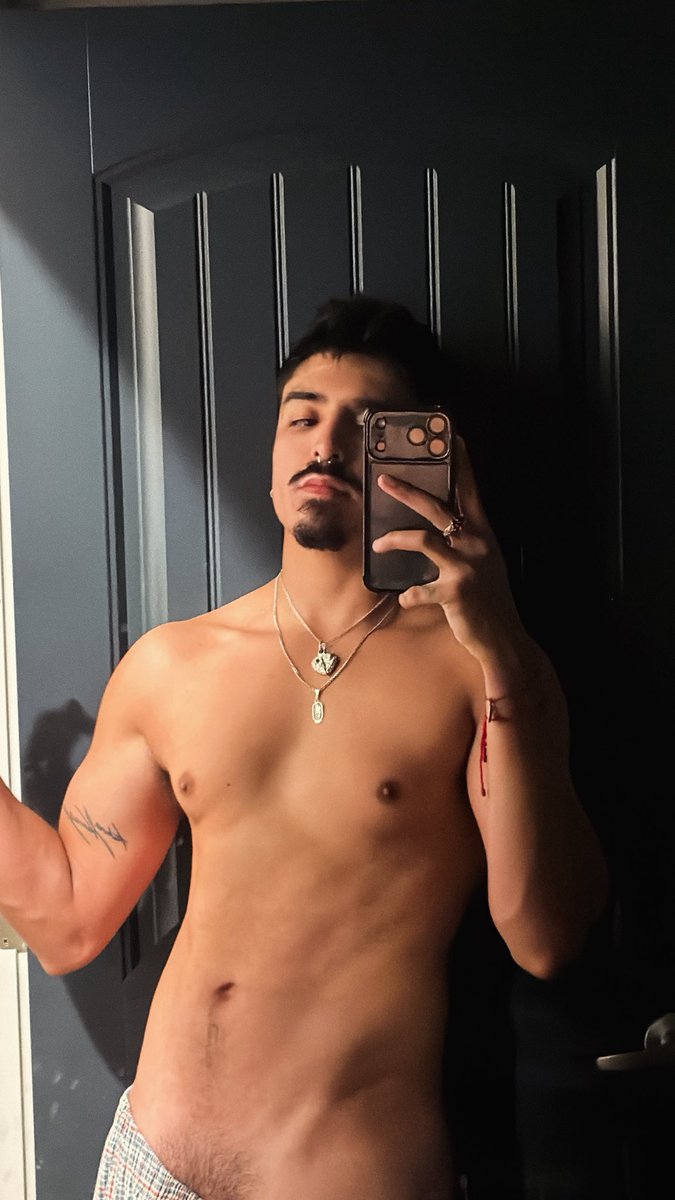 The arms are growing y’all 🥵😮‍💨 #chudai