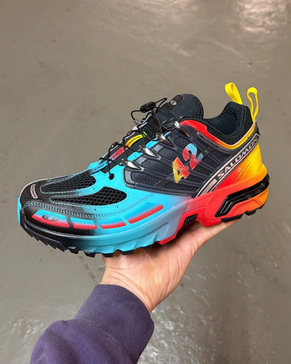 The Toe Box 🇨🇦 tweet media