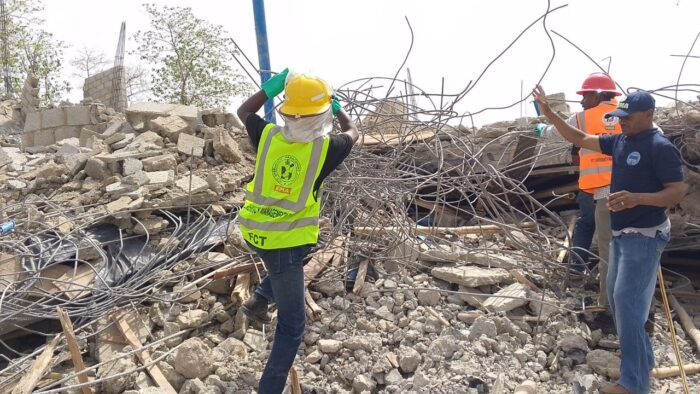 tvcnewsng's tweet image. Construction Workers Injured as Two-Storey Building Collapses in Abuja

Read more:
tvcnews.tv/construction-w…

#Abuja