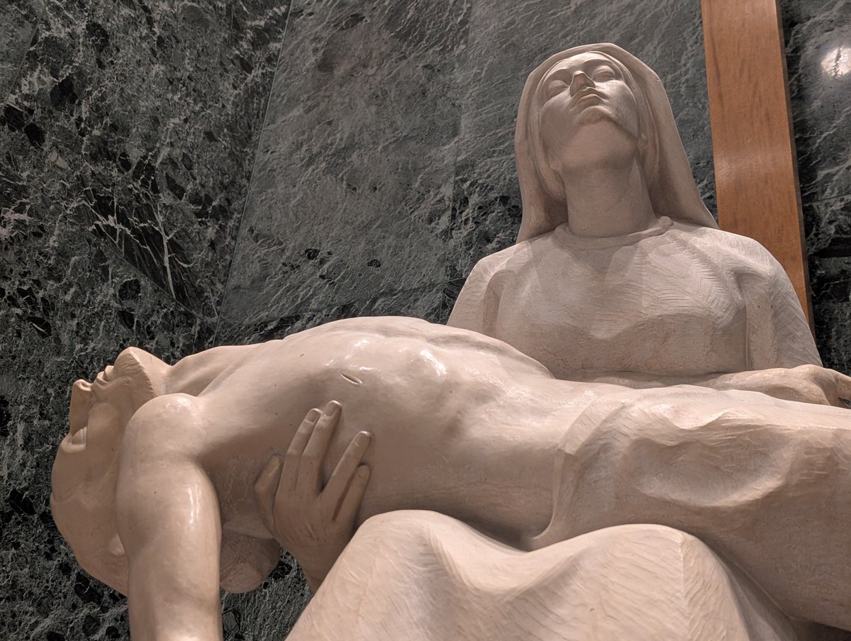 From one of my favorite chapels in the National Shrine of the Immaculate Conception in Washington DC. I love stopping in here to examine my conscience before confessing. It's especially apt for making one's Easter confession on Good Friday 🥺🥹.

Five stars. Highly recommend.