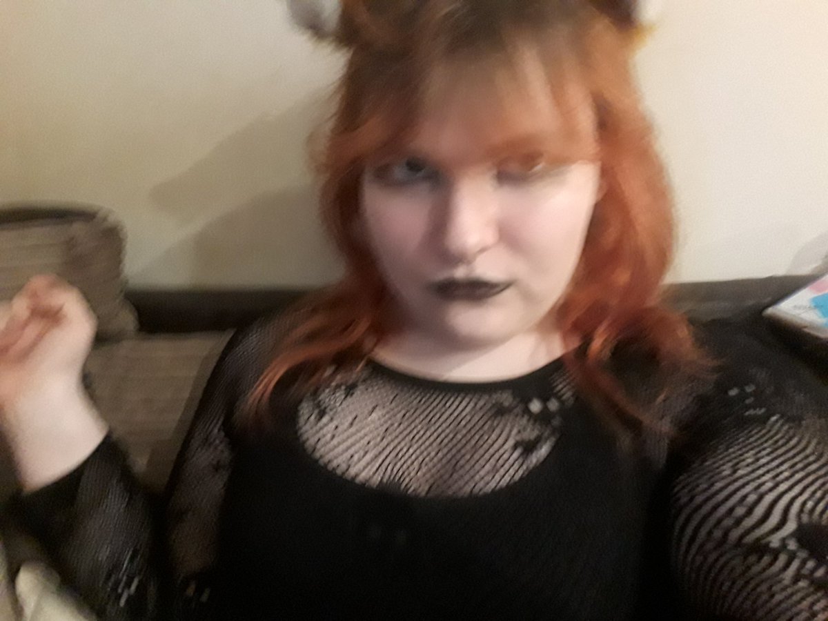 beadiboooooop!! 🦊🏴 tweet media