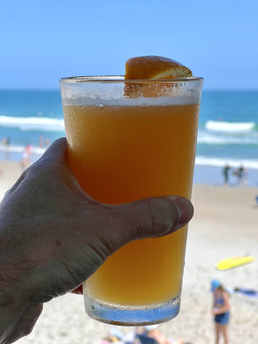 Just4BeerLovers's tweet image. Springbreak at Wrightsville Beach, NC. #Cheers #Beerlovers 🍻🍻🍻🍻