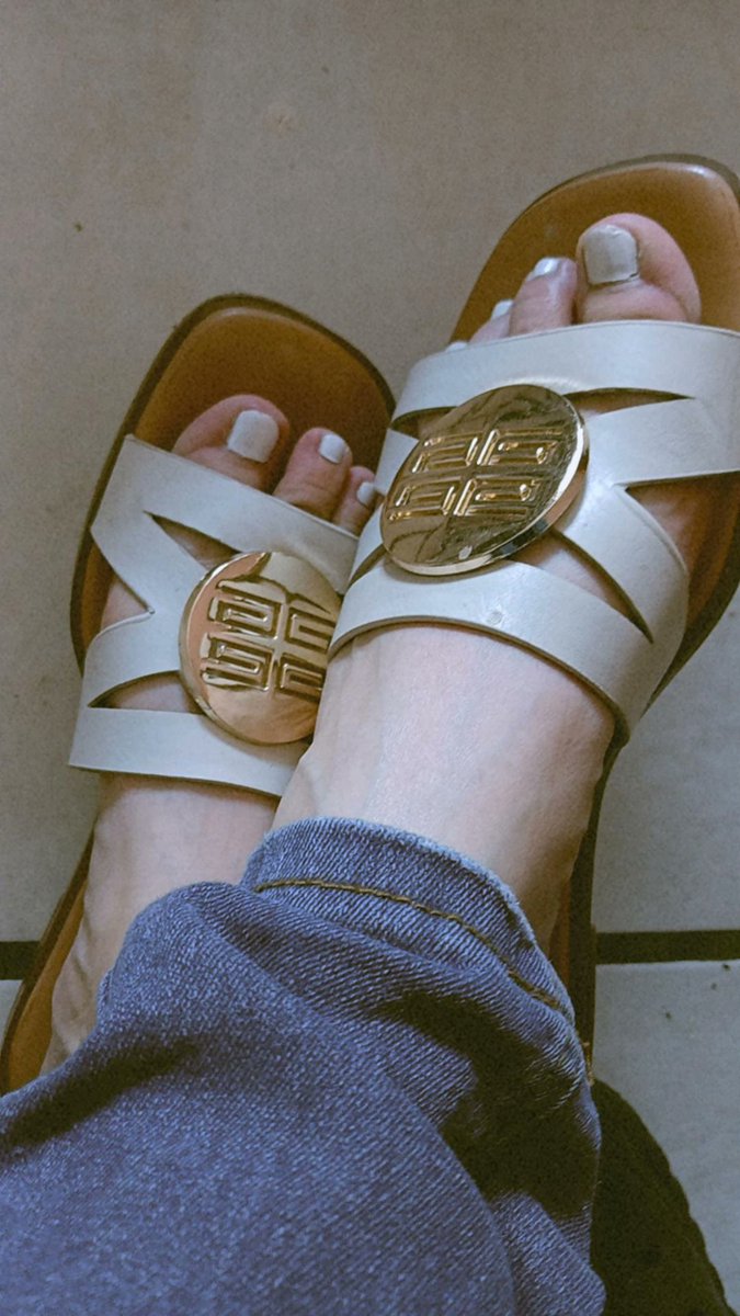 adraglr's tweet photo. Me las acabo de comprar, ¿se ven bonitas? 🥰 https://t.co/7MXWoldvQq