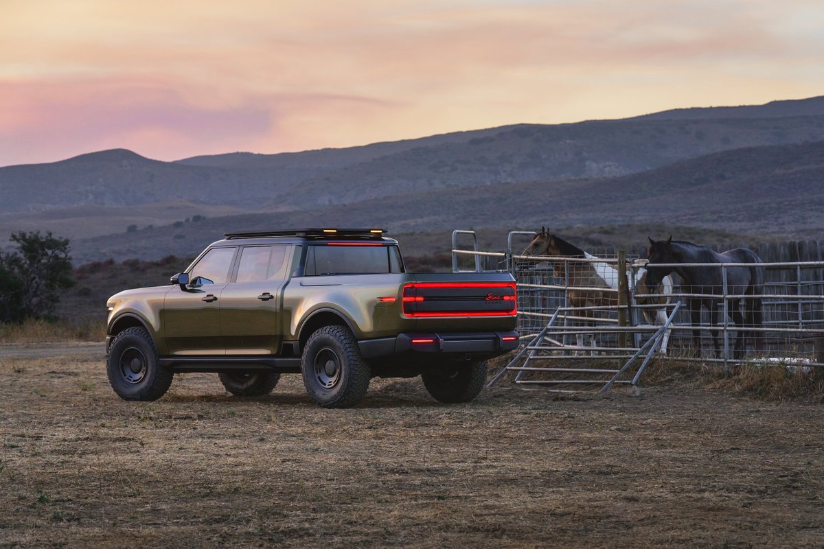 Scout_Motors's tweet photo. Head-turning good looks and the muscle to back it up.

#TheWorldNeedsScouts https://t.co/KZZqdULXn1