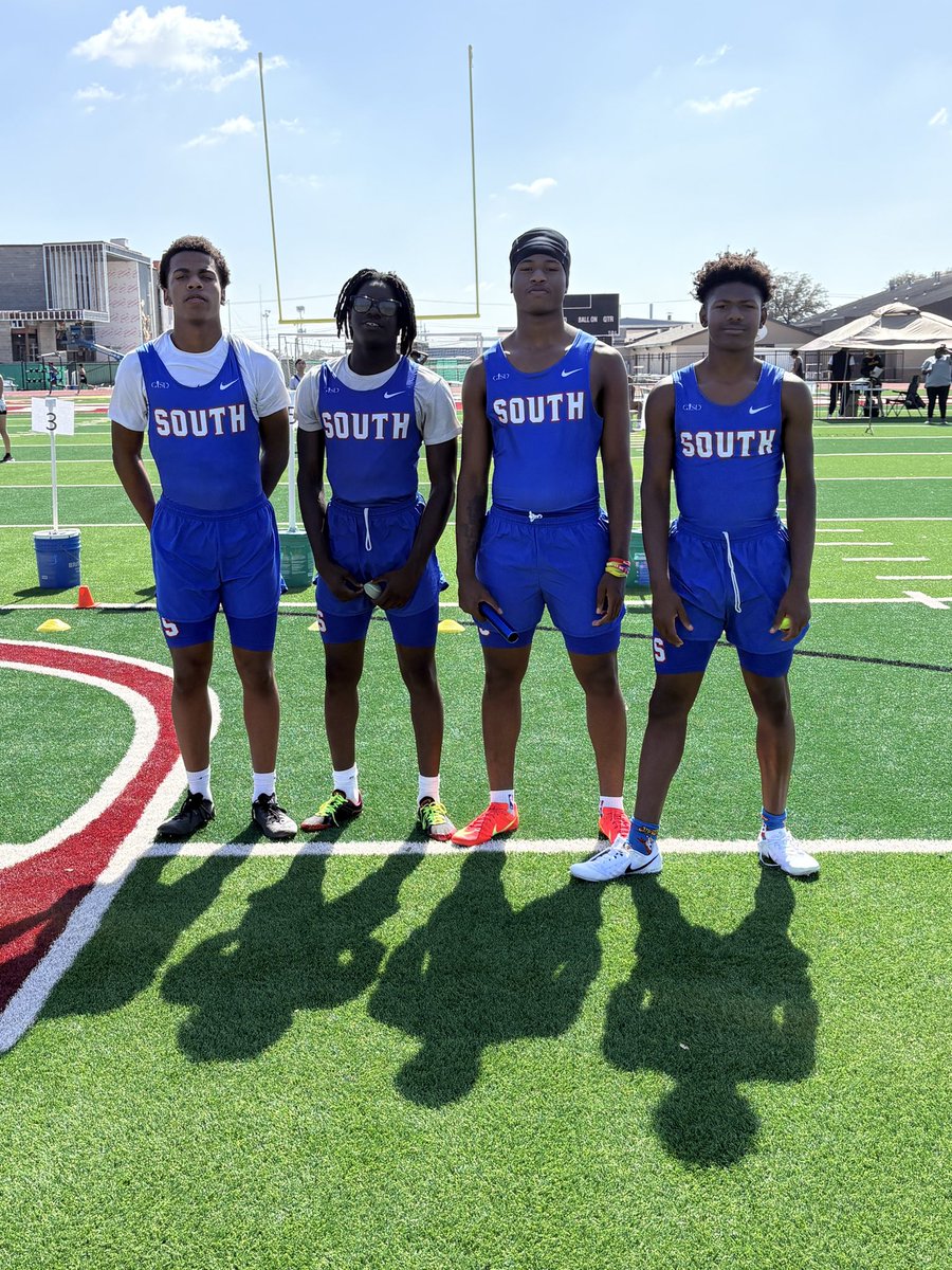 SGTitanTrack's tweet photo. The amount of potential in this photo is scary ⏰ https://t.co/6UIwFObrBh