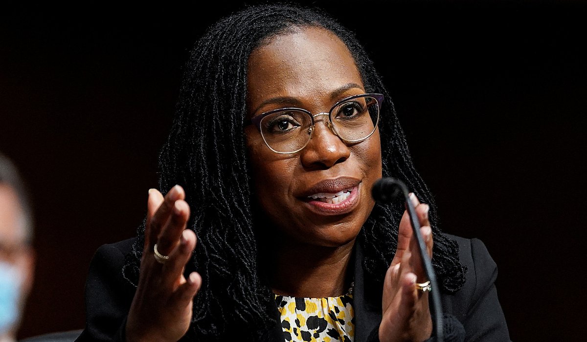 LexPoetRomantic tweet media