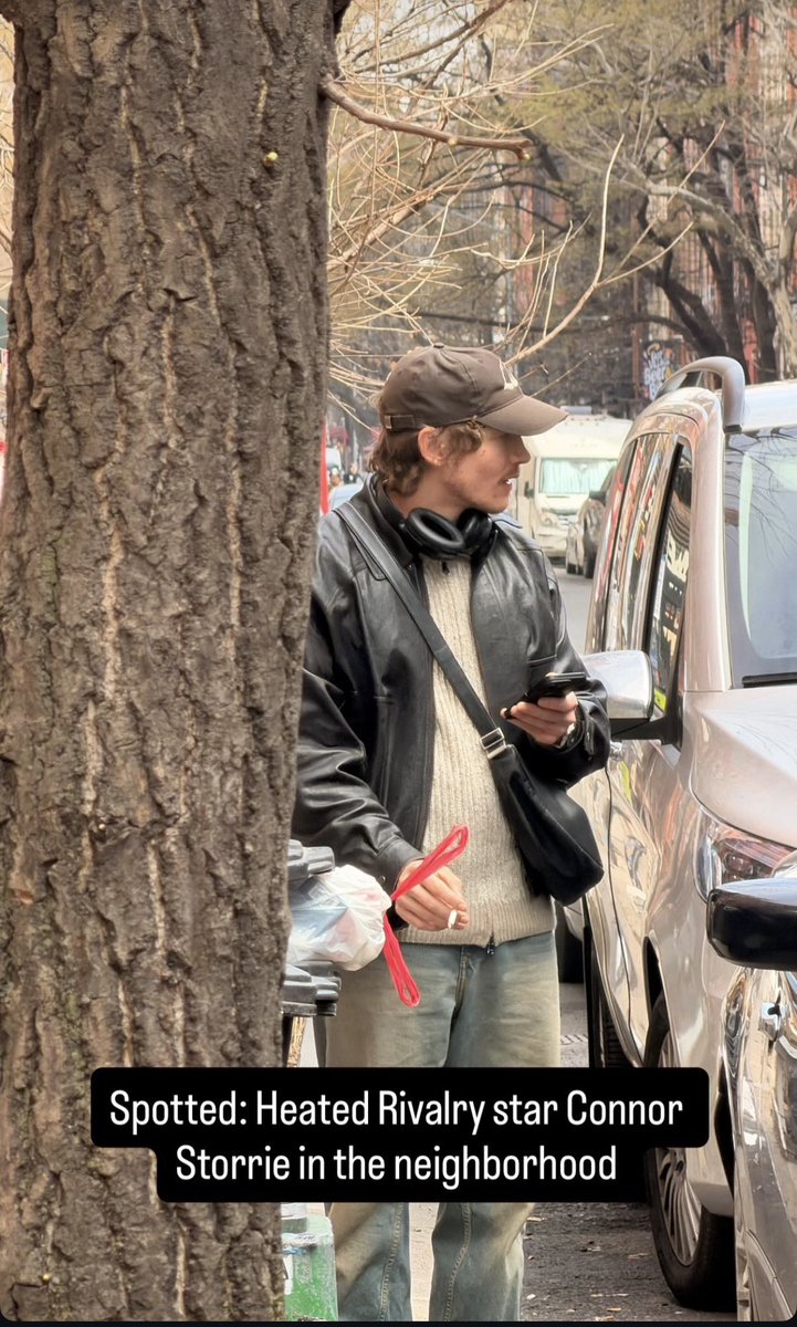 ⭐︎ white privileged weho man tweet media