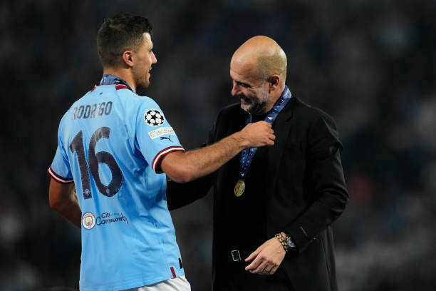 أنت لا تقف في طريق أي لاعب من مانشستر سيتي يريد مغادرة النادي