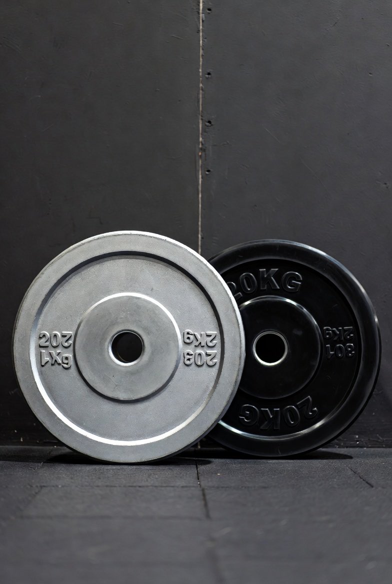 Mike Lifts tweet media