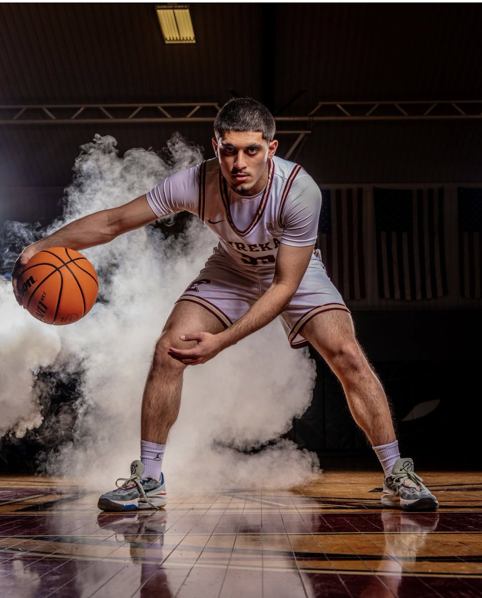 ZachyQ's tweet photo. Per 40 min stats (conference )
26.7 PPG -6.8 APG 
Assist - T/O ratio-  2.7 : 1

Contact me at 872-810-6336
❤️🏀 https://t.co/R6mNTUOGgs