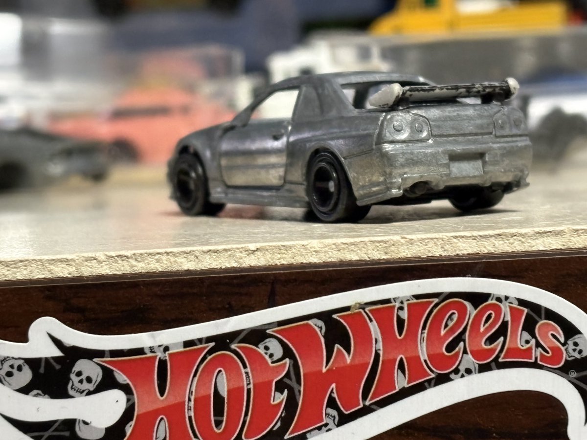 porschegmbh's tweet image. #トミカ   #R34  #Ztune 
おはようございます🔆朝の研磨作業を済ませてヒーコーブレイク☕️☕️スポイラーがガタガタだったので均しました😎✨