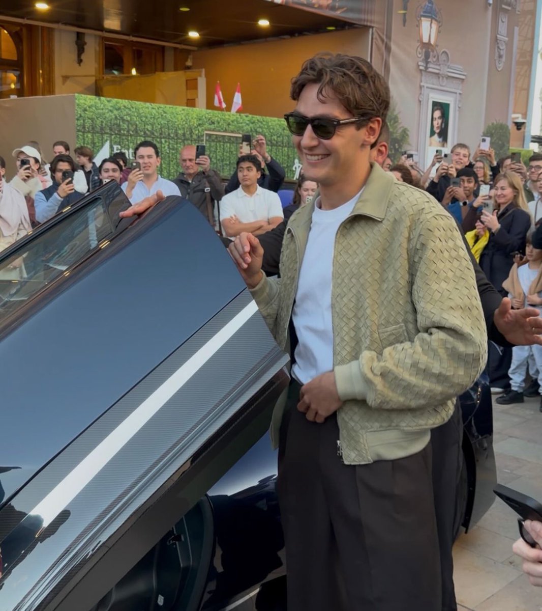 fuck sm ⁶³ tweet media