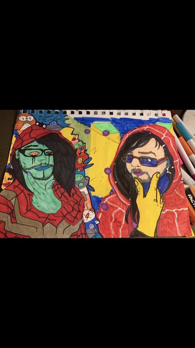 deadpaleartt's tweet photo. Really old #twowaymirror art collab I did with a friend, a while back :- )
We each had the idea to draw someoke staring at their abstract reflection, and looking back it was a lot of fun! #arttwt #artmoots https://t.co/pZlEGNjX2S