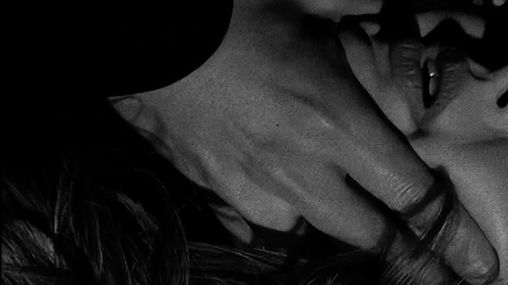 غَلَـس tweet media