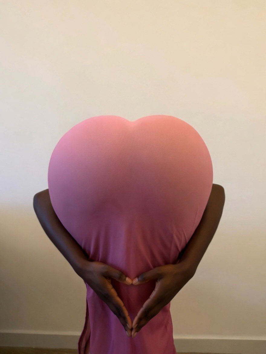 Whitney 🌹💜 tweet media