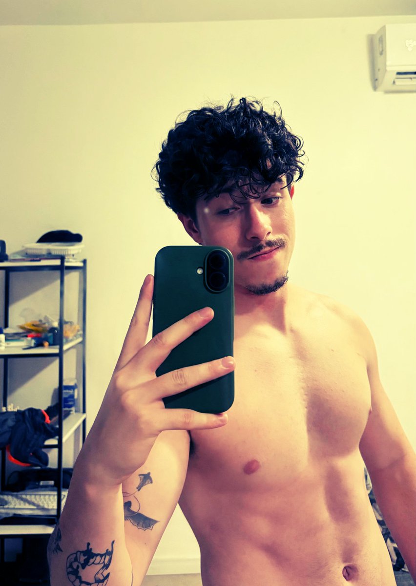 𝗚AEL 𝗕EAUMONT tweet media