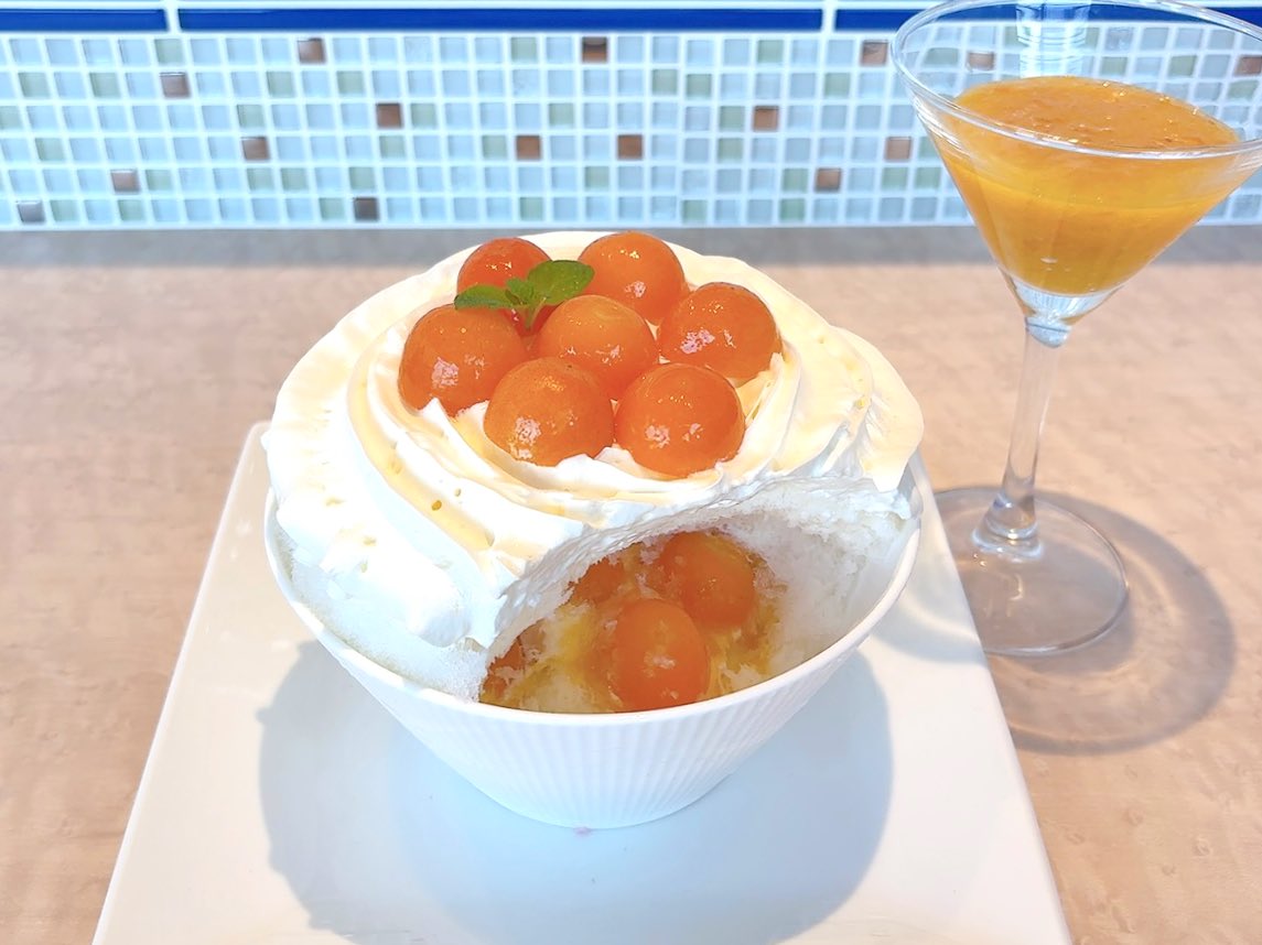chiko_ri_'s tweet photo. そろそろ終了のようなので
大好きな金柑のアレンジをお願い🙏✨
金柑ショート(R)🍧
ベースはミルク🥛
新しいmenuも気になったけど
心残りのないようにいただきました🍊
コンポートもソースも美味しすぎて
これもスプーンがとまりません🥄

#KORICAFEANNIVERSARY https://t.co/ezcmvfw9Ro